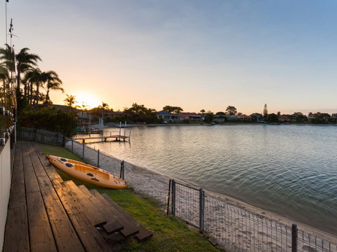 Rumrunner Resort - Surfers Paradise Gold Coast 13