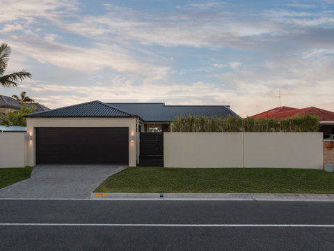 Rumrunner Resort - Surfers Paradise Gold Coast 38
