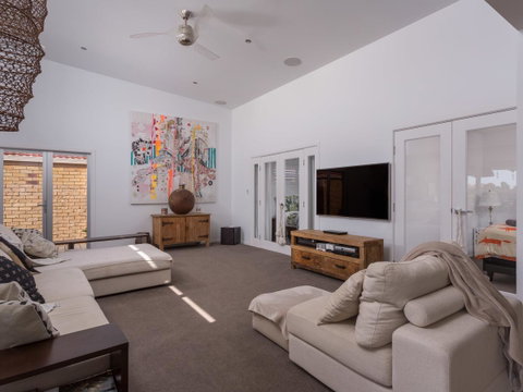 Rumrunner Resort - Surfers Paradise Gold Coast 22