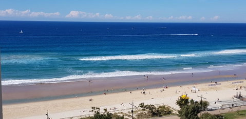 APR Private SUITES MOROC By The Beach - Surfers Paradise Gold Coast 1