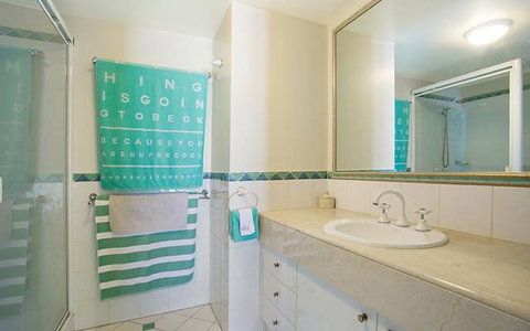 APR Private SUITES MOROC By The Beach - Surfers Paradise Gold Coast 41