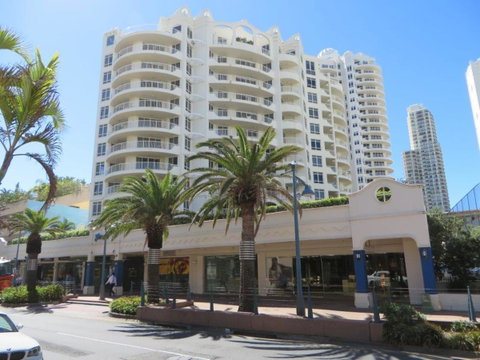 APR Private SUITES MOROC By The Beach - Surfers Paradise Gold Coast 9
