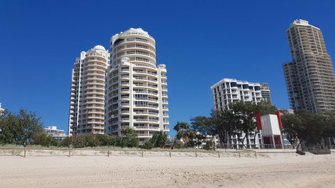APR Private SUITES MOROC By The Beach - Surfers Paradise Gold Coast 37