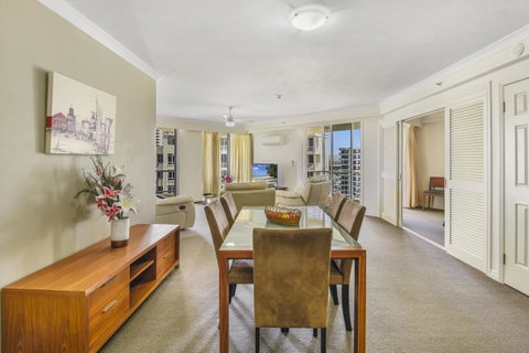 APR Private SUITES MOROC By The Beach - Surfers Paradise Gold Coast 24