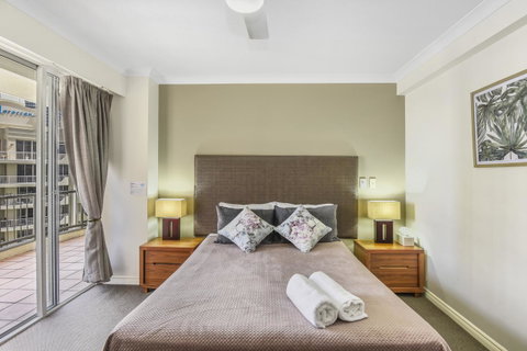APR Private SUITES MOROC By The Beach - Surfers Paradise Gold Coast 15