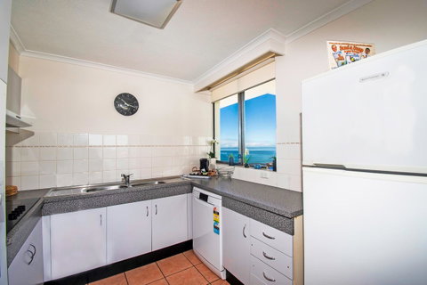 Seacrest Beachfront Apartments Surfers Paradise - Surfers Paradise Gold Coast 7