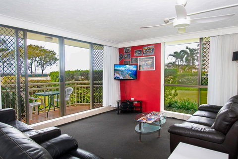 Seacrest Beachfront Apartments Surfers Paradise - Surfers Paradise Gold Coast 9