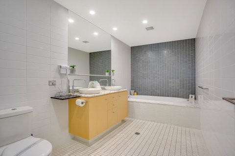 Aria Apartments - Surfers Paradise Gold Coast 11