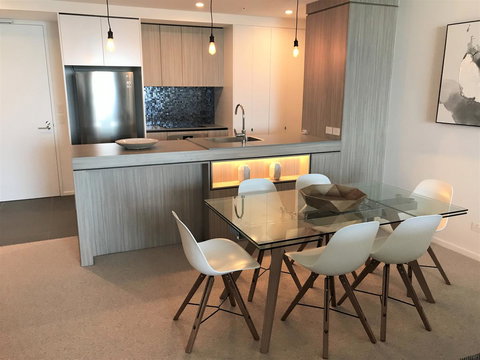 Qube Broadbeach Ocean View Apartments - Surfers Paradise Gold Coast 26
