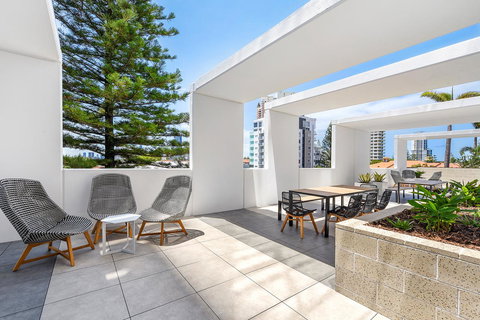 Qube Broadbeach Ocean View Apartments - Surfers Paradise Gold Coast 4