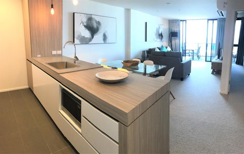 Qube Broadbeach Ocean View Apartments - Surfers Paradise Gold Coast 25