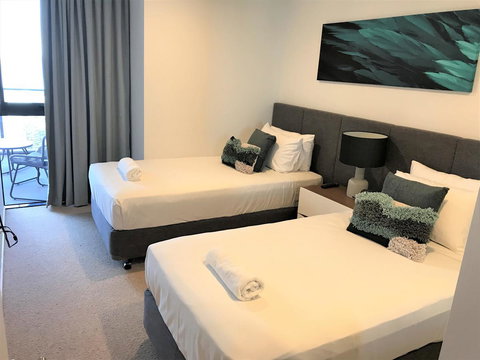 Qube Broadbeach Ocean View Apartments - Surfers Paradise Gold Coast 24