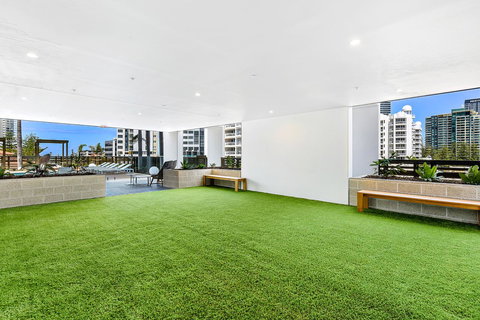 Qube Broadbeach Ocean View Apartments - Surfers Paradise Gold Coast 6