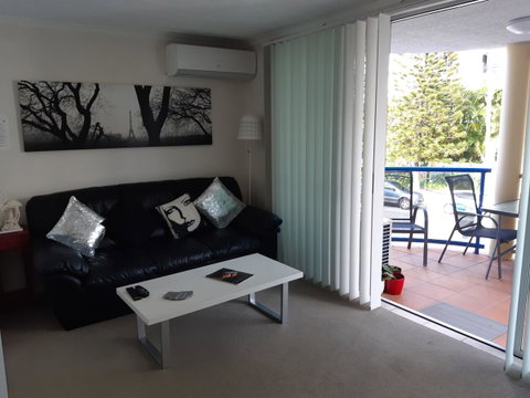 Surfers Beach Resort One - Surfers Paradise Gold Coast 2