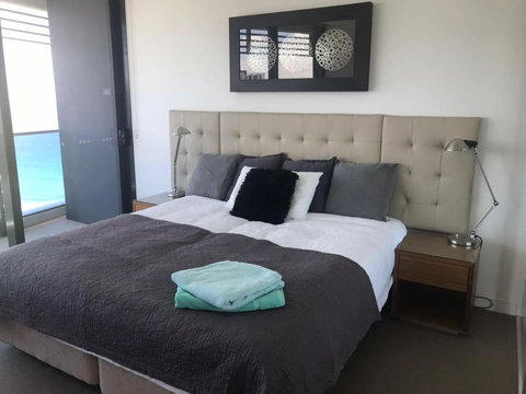 Luxury 3 Bedroom In Heart Of Broadbeach - Surfers Paradise Gold Coast 20