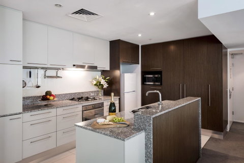 Oaks Brisbane Aurora Suites - Surfers Paradise Gold Coast 6