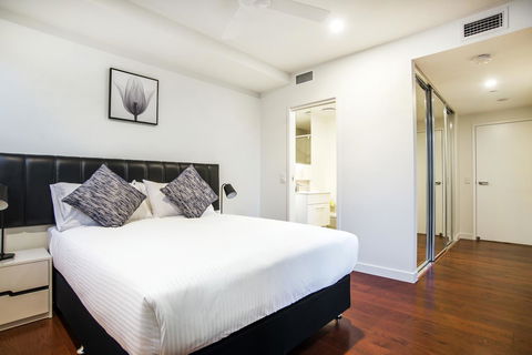 Atlas Apartments By CLLIX - Surfers Paradise Gold Coast 1