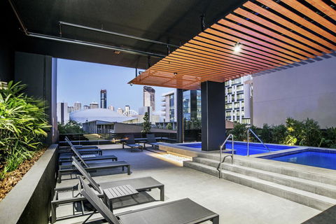 Atlas Apartments By CLLIX - Surfers Paradise Gold Coast 3