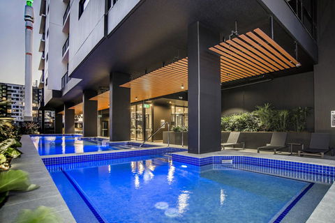 Atlas Apartments By CLLIX - Surfers Paradise Gold Coast 4