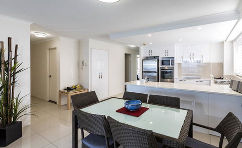 South Pacific Plaza - Official - Surfers Paradise Gold Coast 2