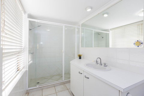 South Pacific Plaza - Official - Surfers Paradise Gold Coast 30