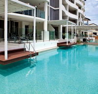 Waters Edge Apartment Cairns - Surfers Paradise Gold Coast