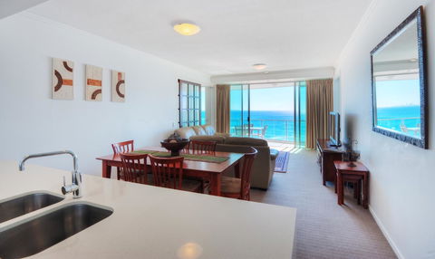 Reflection On The Sea - Surfers Paradise Gold Coast 33