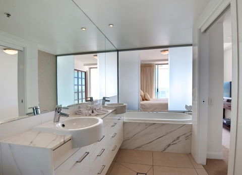 Reflection On The Sea - Surfers Paradise Gold Coast 31