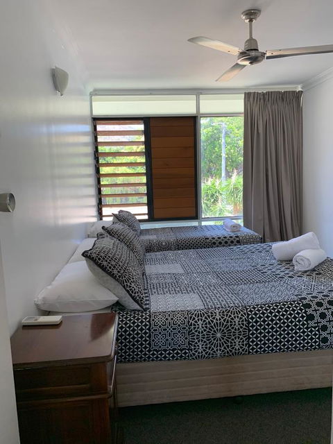 Townsville Holiday Apartments - Surfers Paradise Gold Coast 3