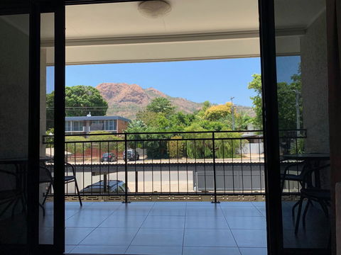 Townsville Holiday Apartments - Surfers Paradise Gold Coast 1