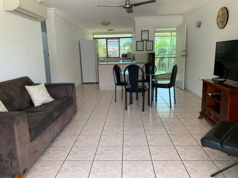 Townsville Holiday Apartments - Surfers Paradise Gold Coast 0