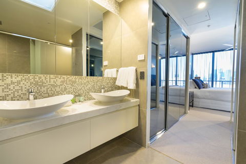 Arena Apartments By CLLIX - Surfers Paradise Gold Coast 14