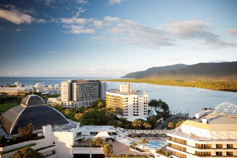 Pullman Cairns International - Surfers Paradise Gold Coast 24