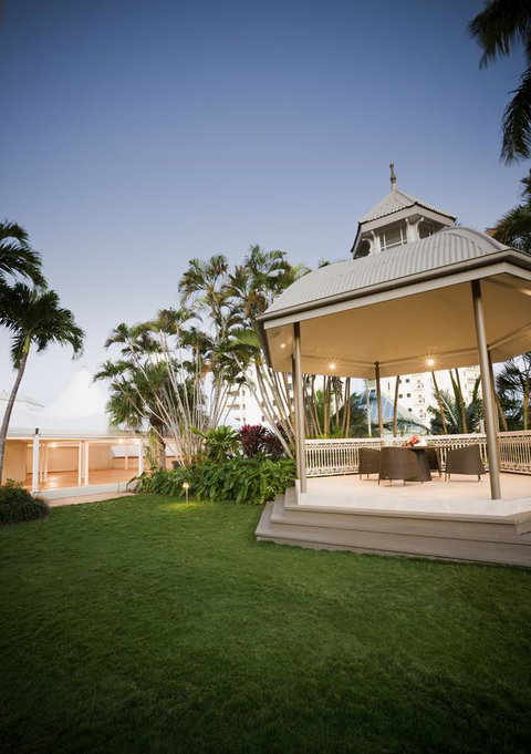 Pullman Cairns International - Surfers Paradise Gold Coast 25