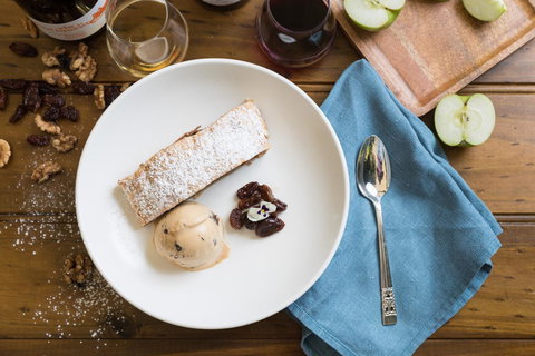 Cairns Harbourside Hotel - Surfers Paradise Gold Coast 19