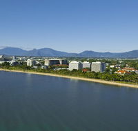 Holiday Inn Cairns Harbourside - Surfers Paradise Gold Coast