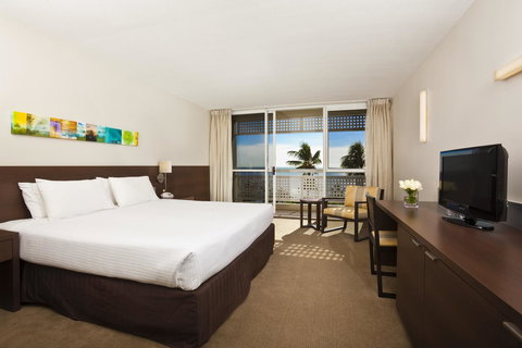 Cairns Harbourside Hotel - Surfers Paradise Gold Coast 10