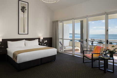 Cairns Harbourside Hotel - Surfers Paradise Gold Coast 11