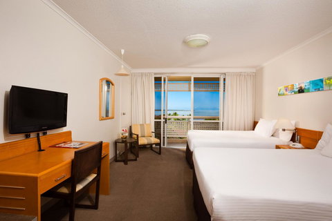 Cairns Harbourside Hotel - Surfers Paradise Gold Coast 21