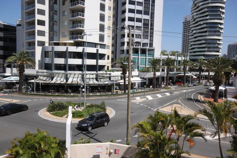 Aruba Beach Resort - Surfers Paradise Gold Coast 8