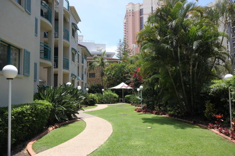 Aruba Beach Resort - Surfers Paradise Gold Coast 9