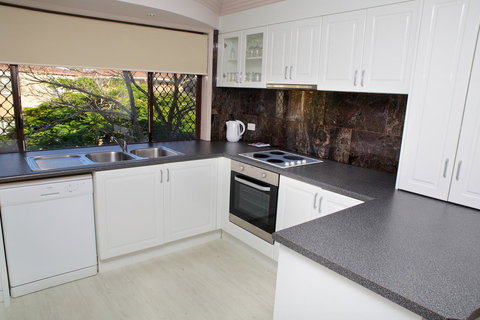 Grangewood Court Apartments - Surfers Paradise Gold Coast 1