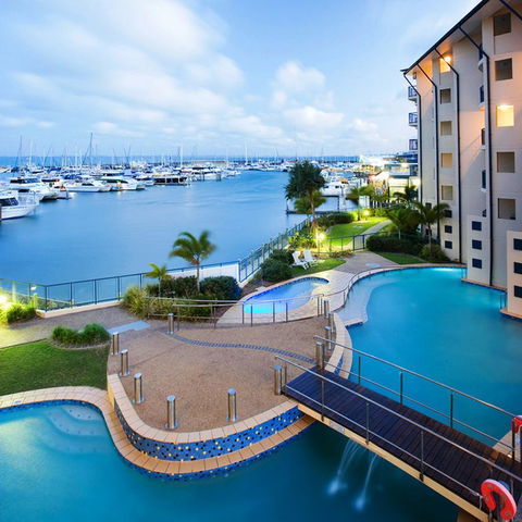 Mantra Hervey Bay - Surfers Paradise Gold Coast 0