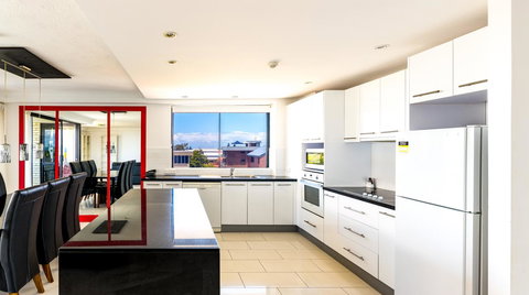 Burgess @ Kings Beach Apartments - Surfers Paradise Gold Coast 13