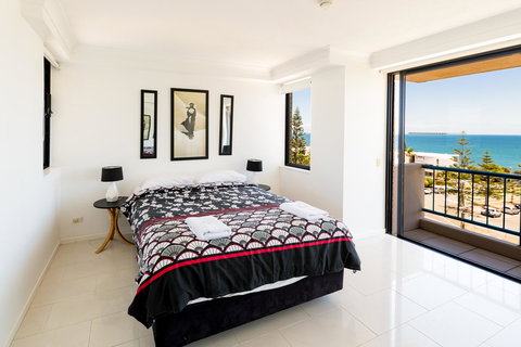 Burgess @ Kings Beach Apartments - Surfers Paradise Gold Coast 20