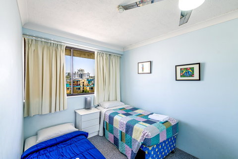 Burgess @ Kings Beach Apartments - Surfers Paradise Gold Coast 27