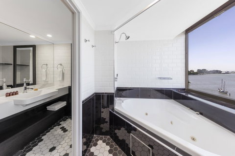 View Brisbane - Surfers Paradise Gold Coast 23