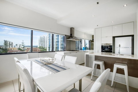 Ultra Broadbeach - Surfers Paradise Gold Coast 9