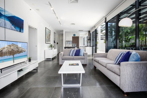 Ultra Broadbeach - Surfers Paradise Gold Coast 23