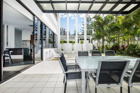 Ultra Broadbeach - Surfers Paradise Gold Coast 26